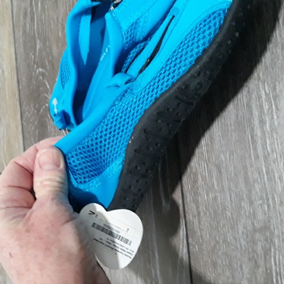 Rockin ocean shoes. NWT. Size 10 - Picture 4 of 10